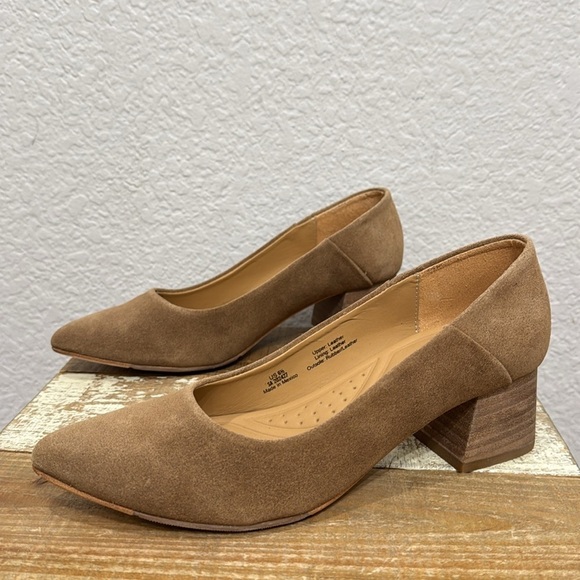 Nisolo Fiorela Go To Suede Mid Heel Taupe Size 6.5 - Picture 4 of 7